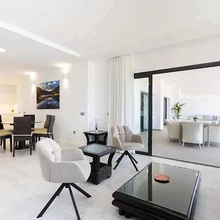 Premium Con Piscina Y Vistas Increiblescheckhostprofile شقة أذيخي